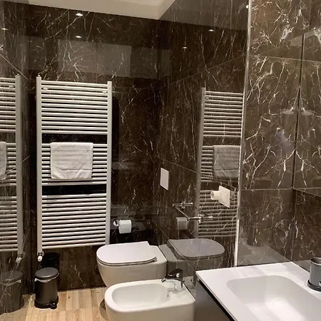 Niki O. Charme Parma