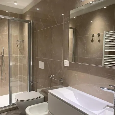 Niki O. Charme Parma