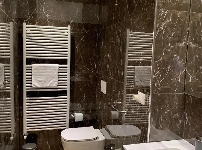 Niki O. Charme Parma